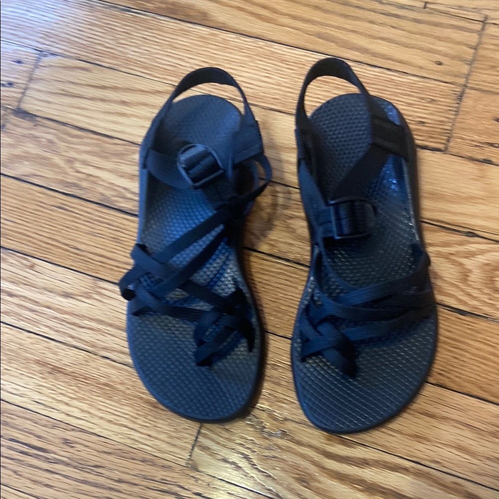 Chaco Black Strappy Sandals with Toe Loop